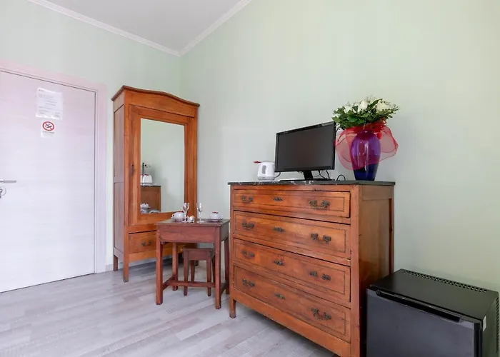 A Tale Bed & Breakfast 4*